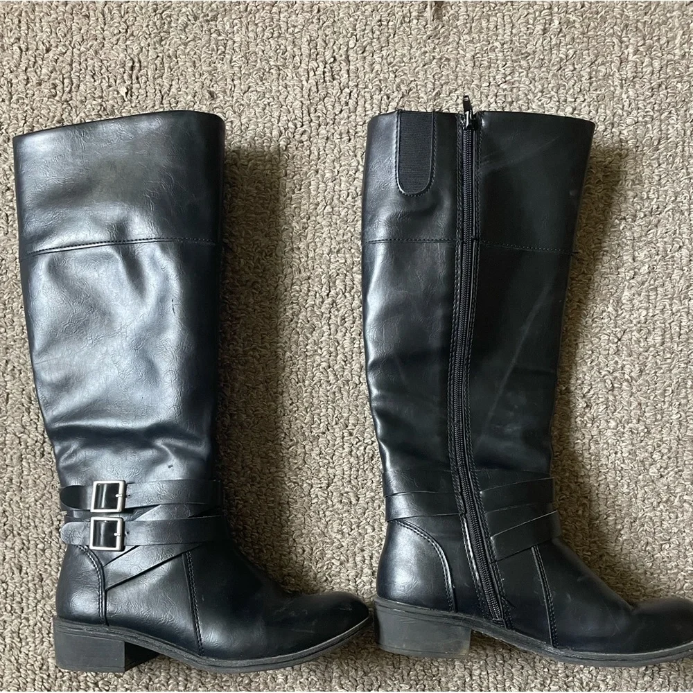 Black tall boots - Picture 1 of 5